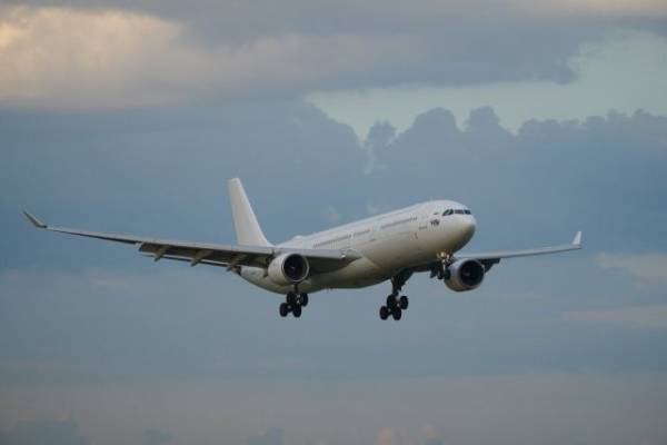 Пассажир авиарейса из Москвы в Таджикистан скончался на борту самолета