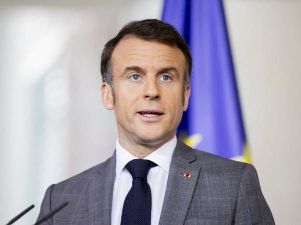 Французский президент начал усиливать свою охрану из-за "угрозы" России