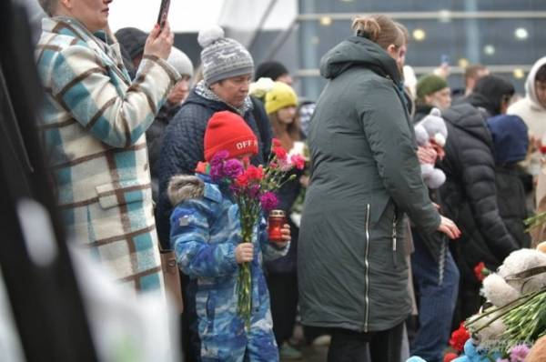 Тело учительницы московской школы Шкундиной нашли под завалами в «Крокусе»