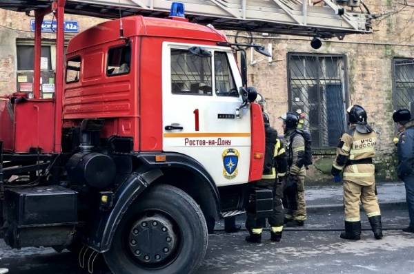 112: начальник ростовского МЧС проучил подчиненных, угнав пожарную машину