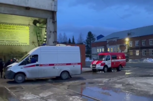 Троих горняков вызволили из шахты в Свердловской области после взрыва