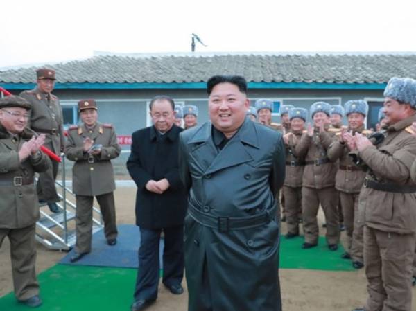 Ким Чен Ын лично руководил пуском новой баллистической ракеты