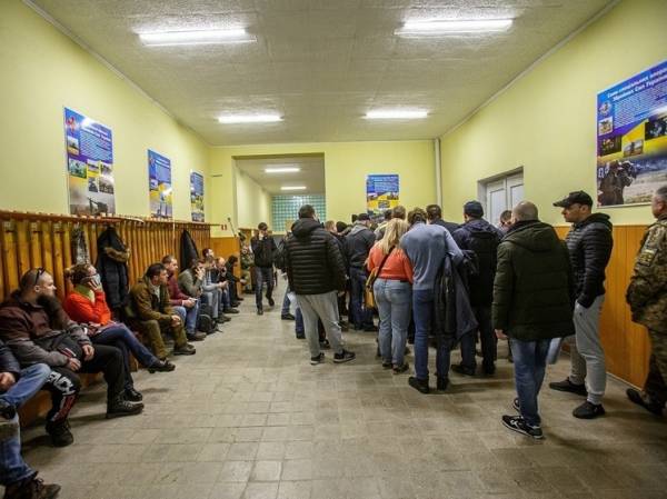 На Украине «ограниченно годных» обязали пройти медкомиссию