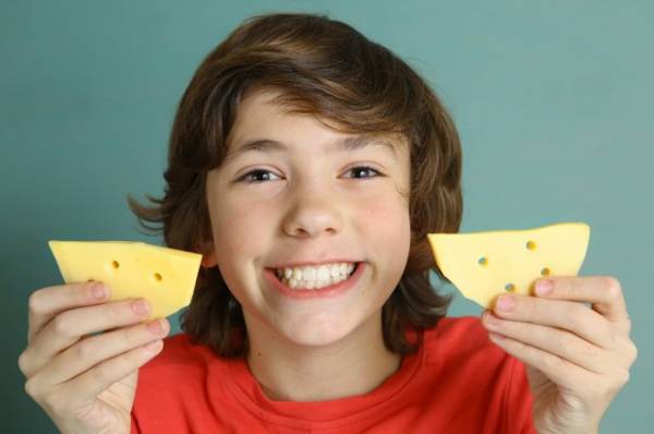 С какого возраста ребёнку можно давать сыр?