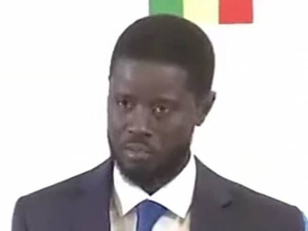 Европа испугалась окончательной потери Африки: новый президент Сенегала взволновал Макрона