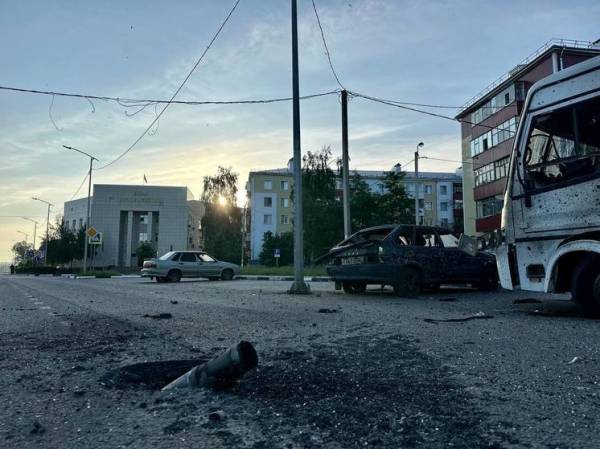 Гладков: взрывное устройство, сброшенное с украинского БПЛА на село, не сдетонировало