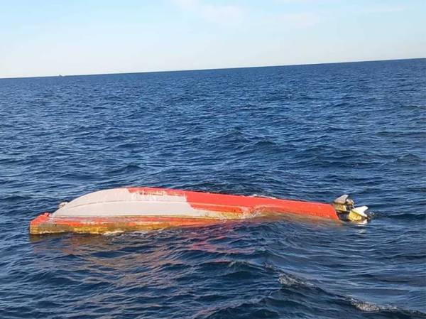 У берегов Румынии нашли начиненный взрывчаткой катер без экипажа