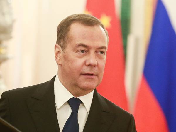 Медведев озвучил свою версию о причастных к теракту в "Крокусе"