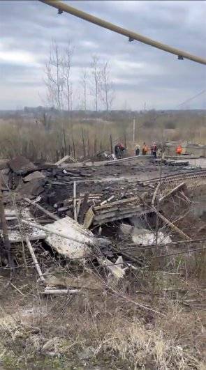 Шесть человек пострадали при обрушении моста в Смоленской области