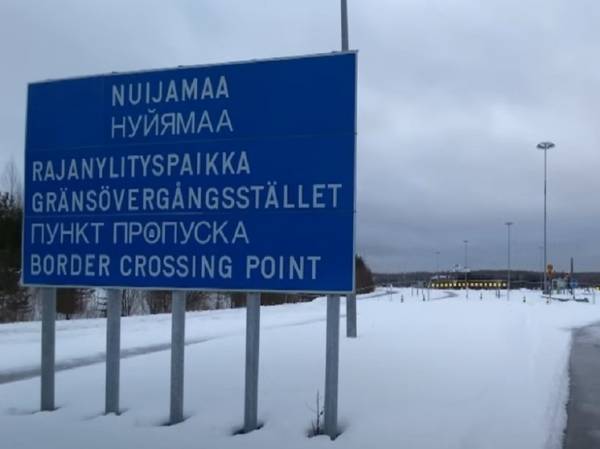 Участники акции протеста в Финляндии потребовали открыть границу с Россией