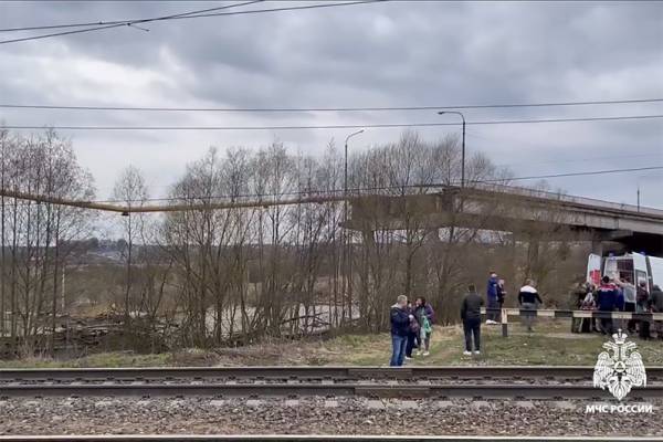 Шок, разбитые авто. Первые минуты обрушения моста в Вязьме