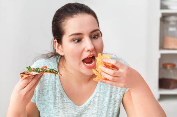 Что такое пищевой шум и почему он приводит к набору веса?