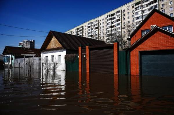 Предварительный ущерб от паводка в Оренбургской области оценен в ₽40 млрд