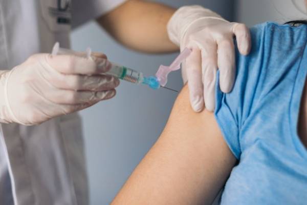 Прививки 18+. От чего вакцинироваться взрослым?