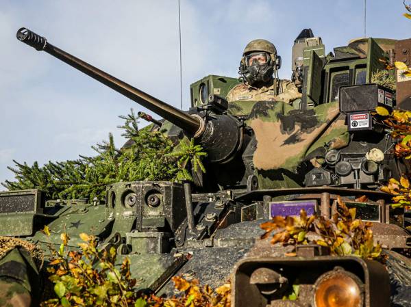 «В шаге от падения»: отправка войск НАТО на Украину напугала политиков